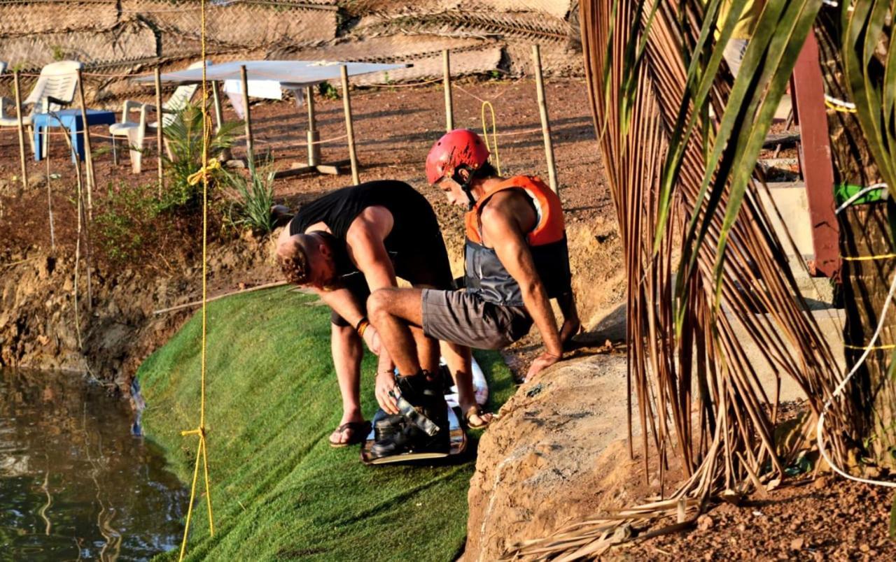 Wake Park Goa Hotel Arambol Eksteriør billede