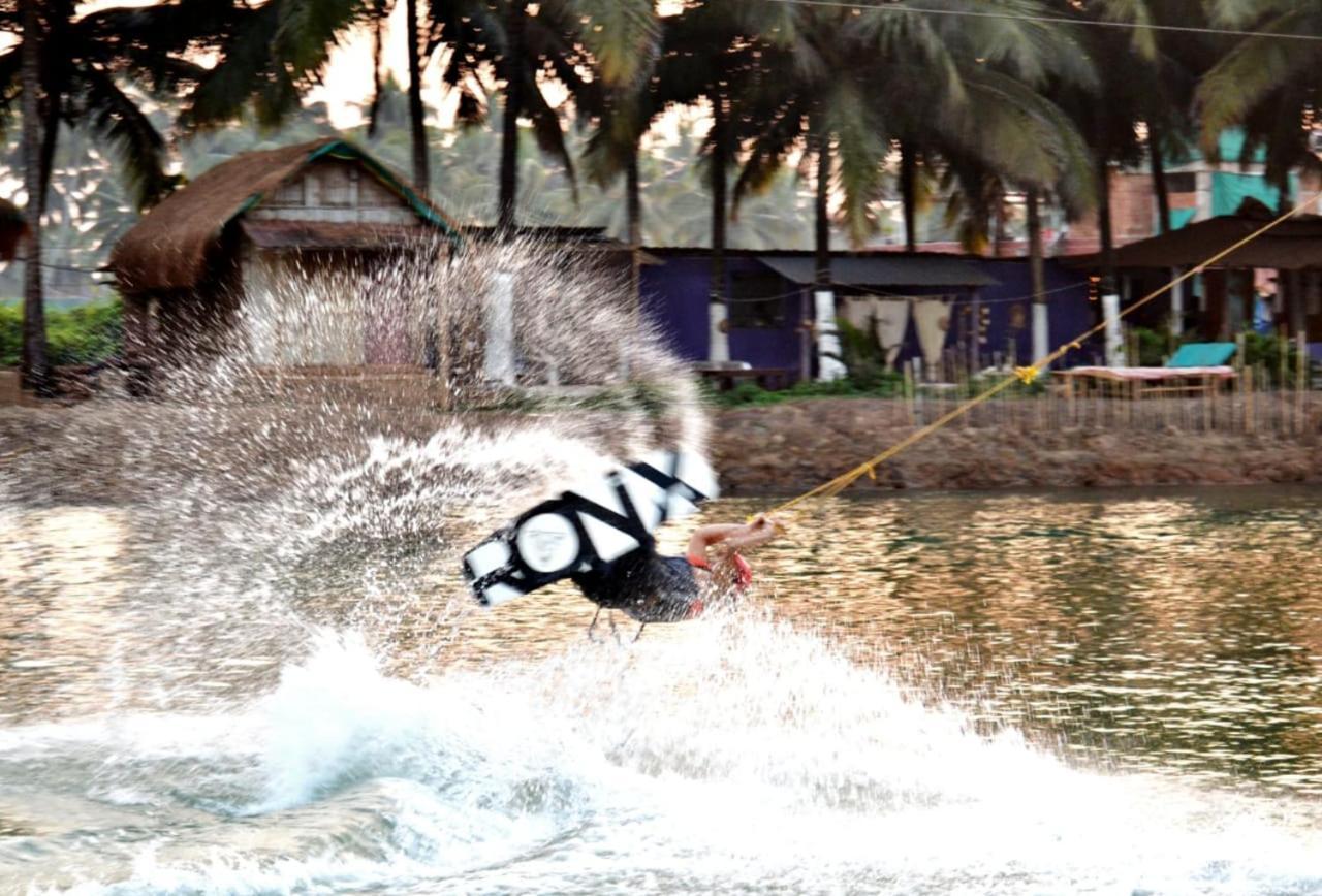 Wake Park Goa Hotel Arambol Eksteriør billede
